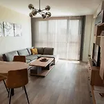 Riverview - Free Private Parking بلوفديف